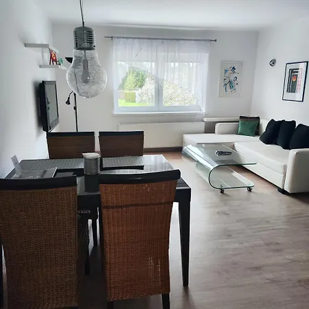 Apartman Ptice アパート *