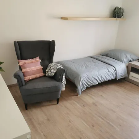 アパート Apartman Ptice Ptice